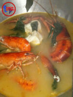 sopa de camarones salvadoreña